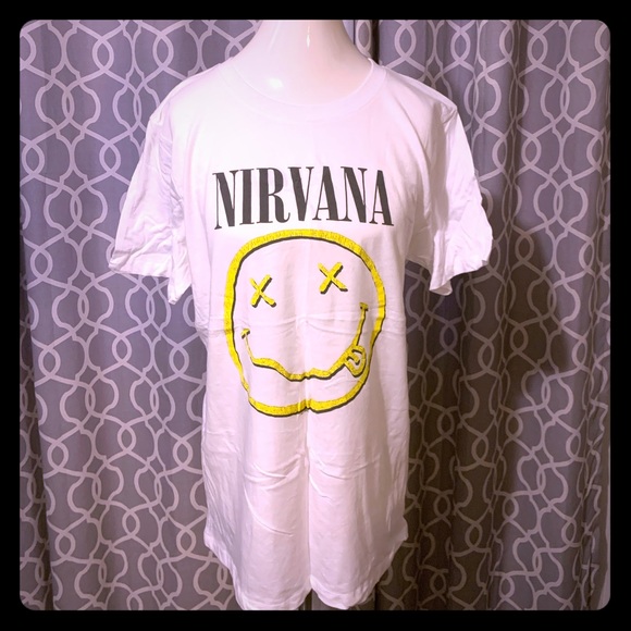 NIRVANA Tops - Nirvana T-Shirt 🌟FINAL PRICE🌟